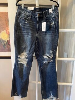 NWT JUDY BLUE 5 STAR MIDRISE SLIM BOOTCUT DISTRESS JEANS 😍